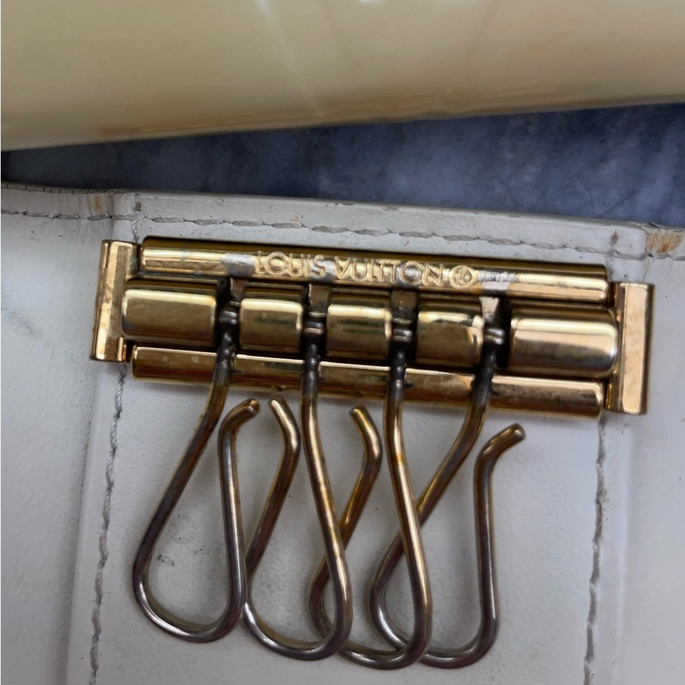 Louis Vuitton SET vernis leather wallet & key case (authentic) - Picture 11 of 16
